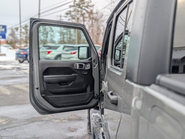 2021 Jeep Gladiator Sport