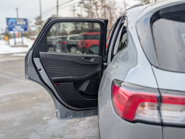 2022 Ford Escape SE Hybrid