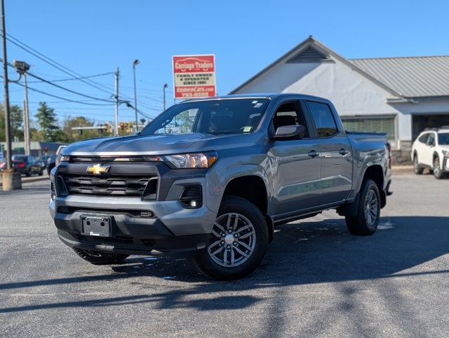 2023 Chevrolet Colorado 4WD LT Crew Cab Short Box's photo