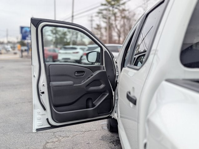 2023 Nissan Frontier S