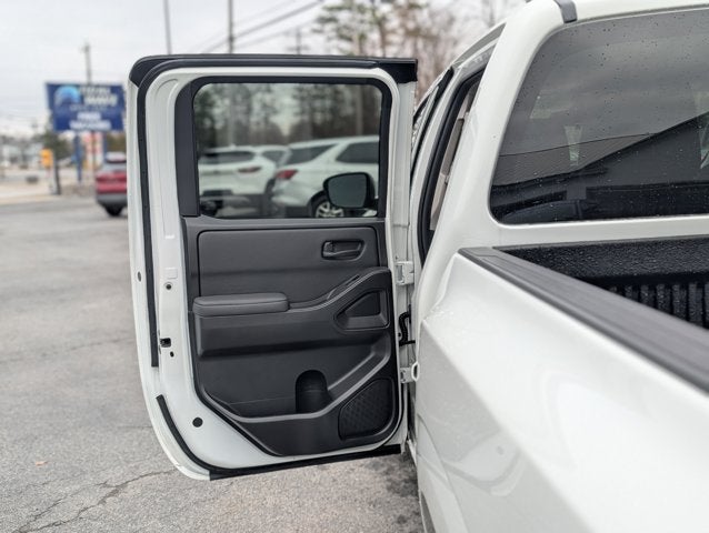 2023 Nissan Frontier S