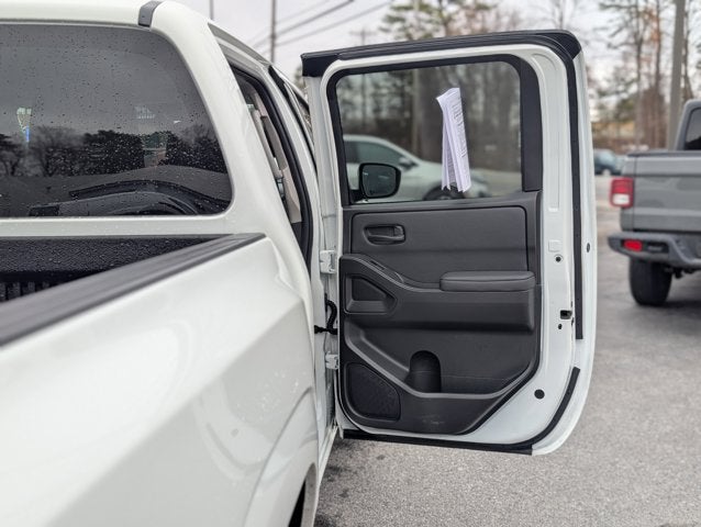 2023 Nissan Frontier S