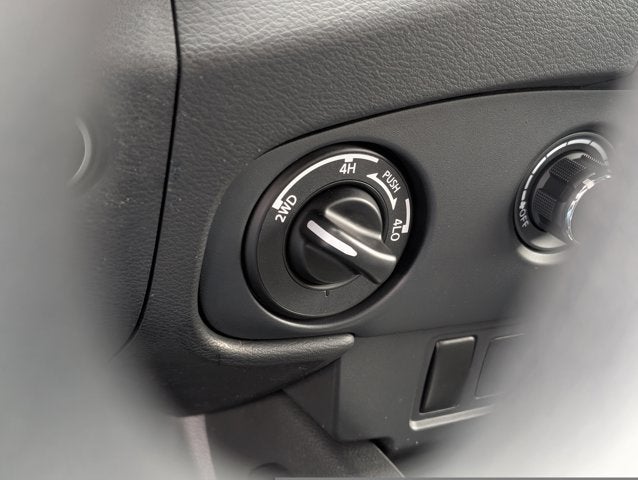 2023 Nissan Frontier S