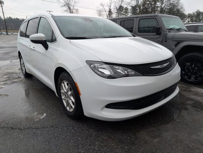 2023 Chrysler Voyager LX