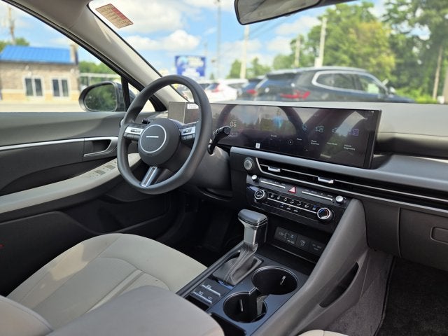 2025 Hyundai Sonata SE