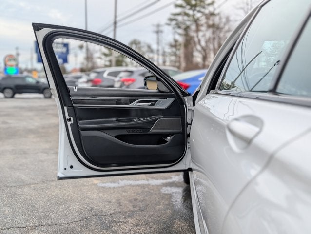 2019 BMW 7 Series 740i