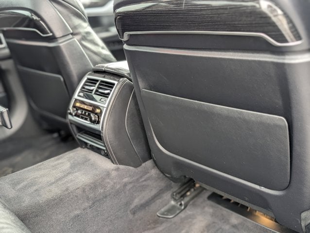 2019 BMW 7 Series 740i