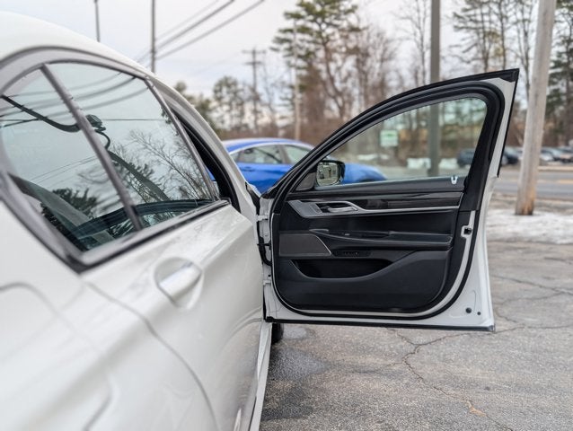 2019 BMW 7 Series 740i
