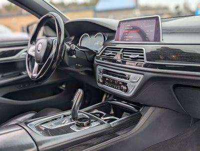 2019 BMW 7 Series 740i